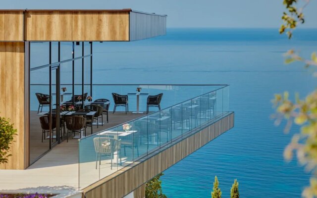Ānanti Resort Residences & Beach Club Resort