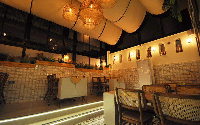 Mic Royal Hotel