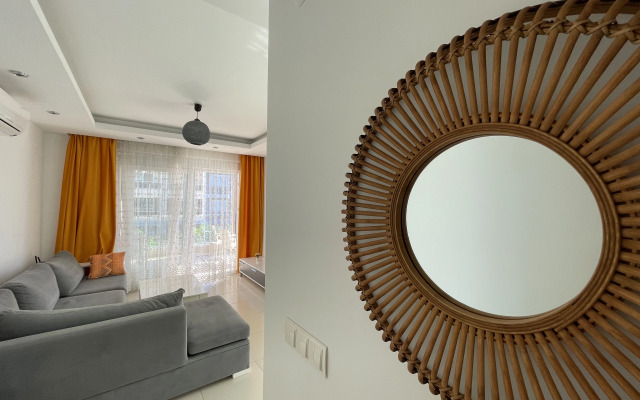 Апартаменты у моря 320 м с балконом