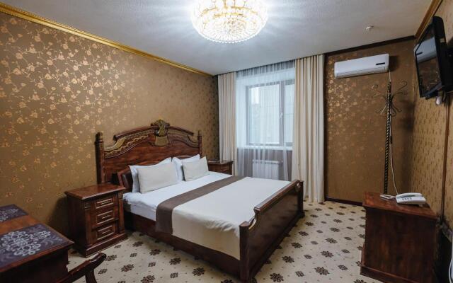 Altyn Adam Hotel