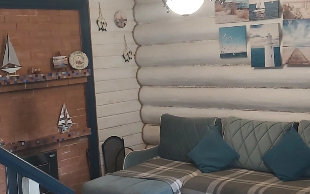 V 5 Minutakh Ot Reki Volgi Private house
