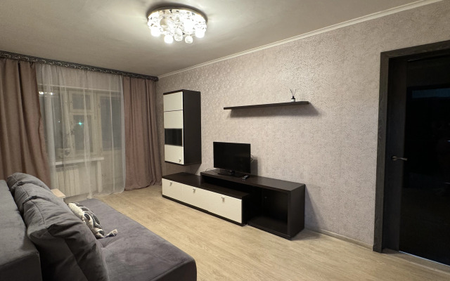 2-kh Komnatnaya Vozle SK Yenisey Flat
