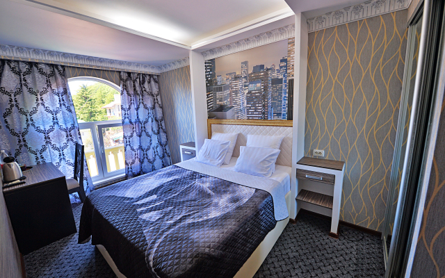 Malibu Guest House