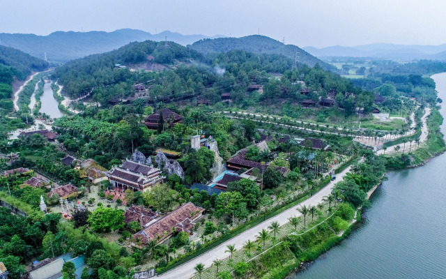Sankofa Village Hill Resort and Spa Hotel