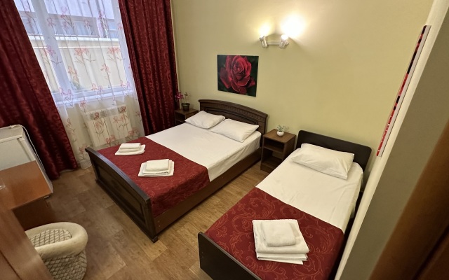 Adenium585 Guest House