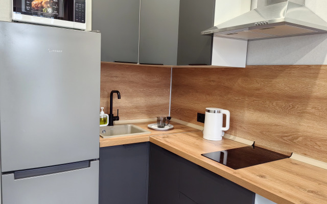 Квартира Яркая студия в 4 минутах от метро. Бесконтактное заселение