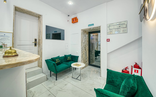 Revival Hotel