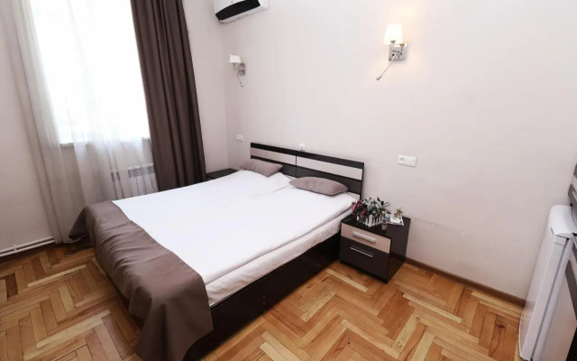 Tigran Mets Hotel