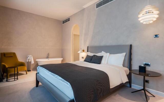 Monograph Hotel (by Travel Agency)