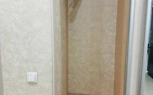 Prostornaya Ryadom S Zh/d Vokzalom I Irnitu Flat