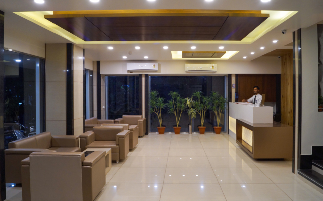 Hotel Mid Town