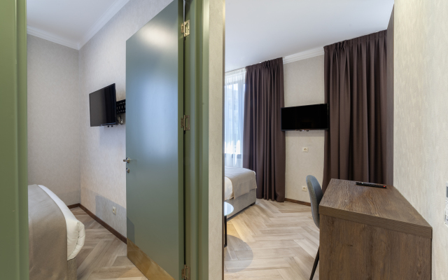 Old Wall Hotel