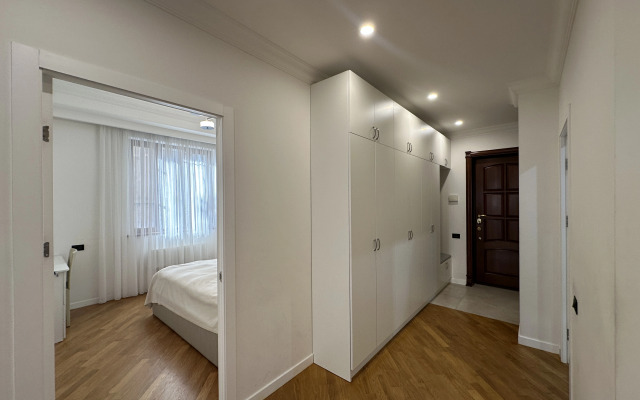 3-K Kvartira na Prospekte Sayat-Novy Flat