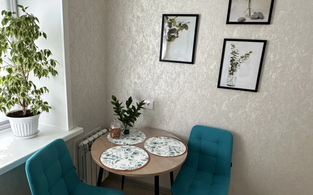 Na Glavnom Bulvare Goroda Flat