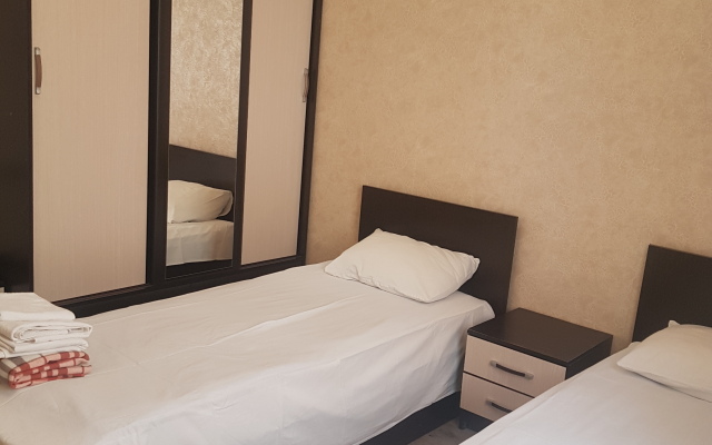 Larisa Guest House
