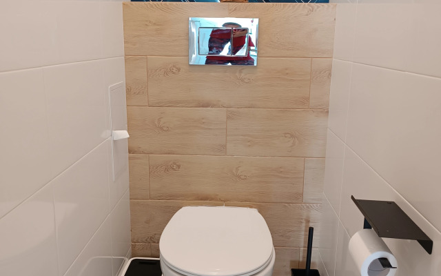 Uyutnaya 2-Khkomnatnaya Na Rechnoy Naberezhnoy Flat