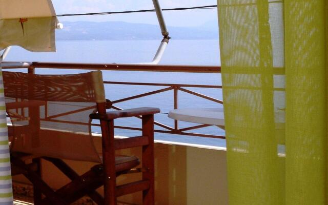 Pharos Rooms Hotel