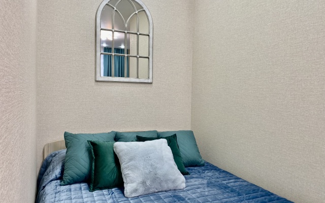 Topaz, Zakrytyy Dvor, Ryadom TTS Kristall Apartments
