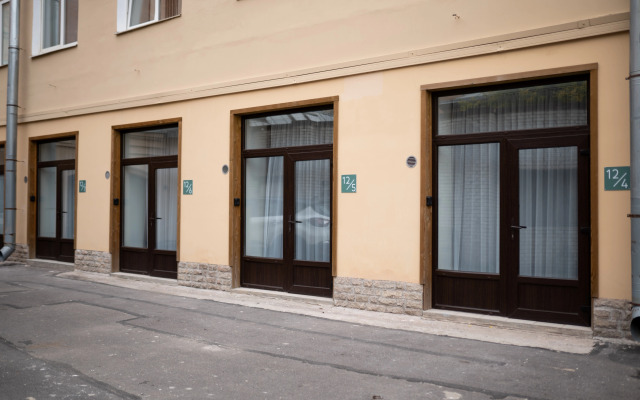 Dvenadtsat Mini Hotel