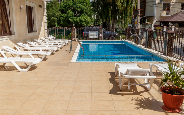 Natalya Guest House
