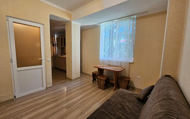 4kh Mestnye Apartments