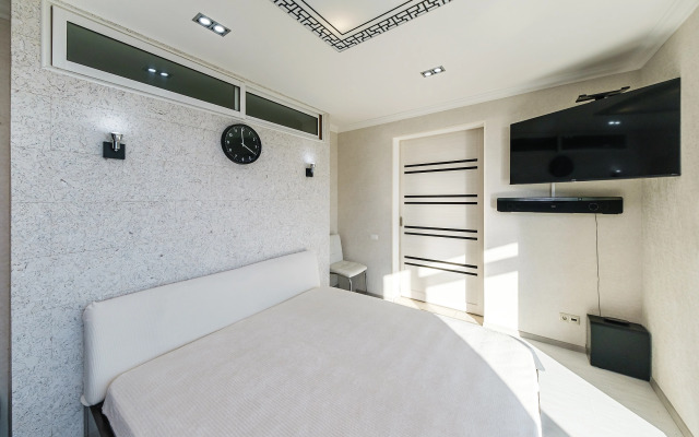Vidovaya Dvushka S Balkonom Flat