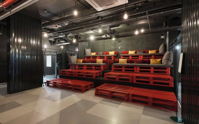 Квартира в Апарт-Отеле Vertikal у Метро Лесная