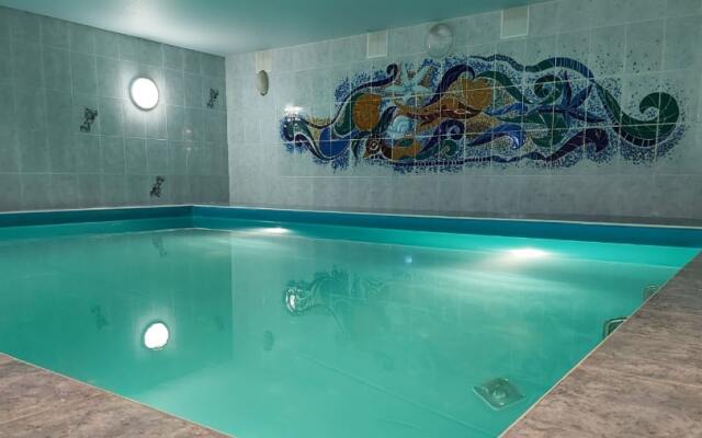 Polo 74 - byvshaya gostinitsa Astra Hotel