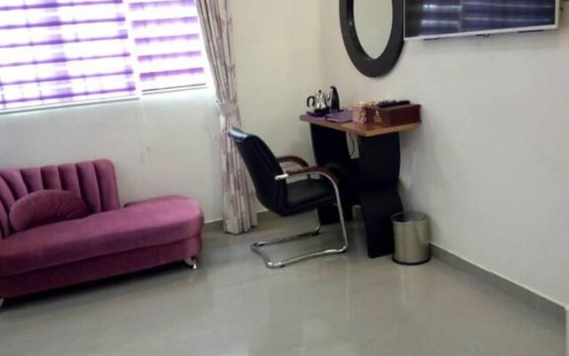 Spa Lavender Suites Hotel