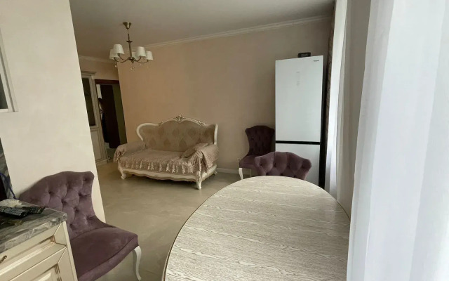 Квартира Трехкомнатная на улице Октябрьская 50