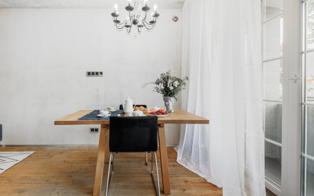 Knizhny Loft Flat