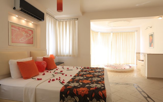 Golden Life Heights Deluxe Suite Hotel