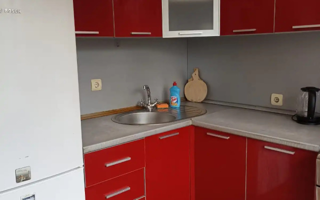 Uyutnaya trekhkomnatnaya na Tulaka Flat