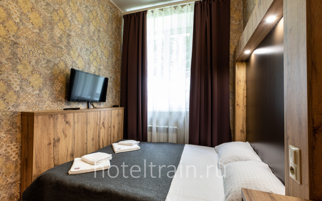 1st Train Hotel