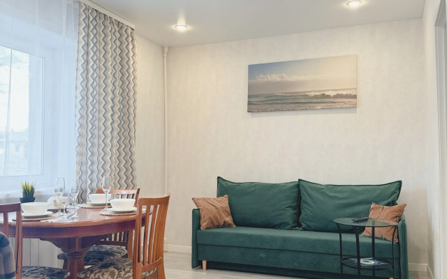Uyutnaya Dvuhkomnatnaya Flat
