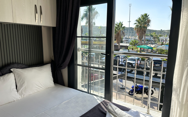 Bed&Breakfast Marina Lora Hotel