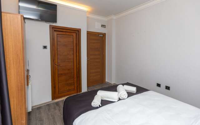 Black Pearly Hotel