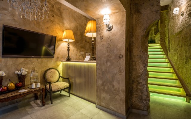 Отель Plaza Marchi Old Town - MAG Quaint & Elegant Boutique Hotels