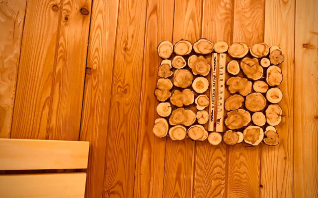 Апартаменты с дизайнерским ремонтом и сауной