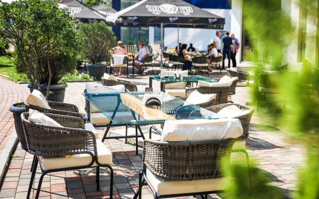 Hotel White Sails Residential