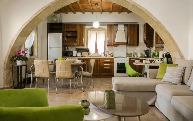 Sunny Villa