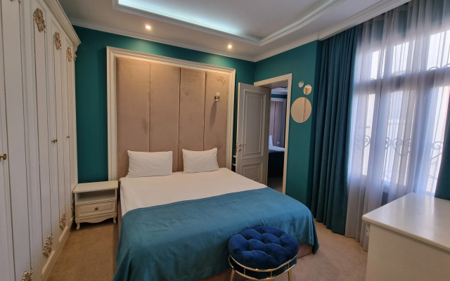 Seven Beauties Hotel