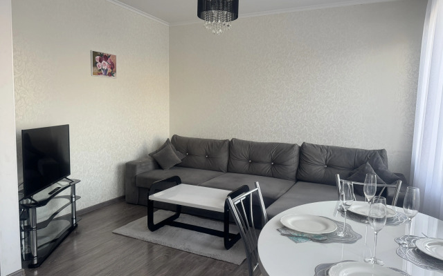 Квартира Просторная двухкомнатная квартира