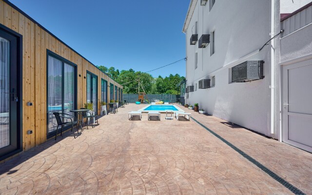 Semejnyij Guest house