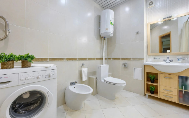 Трёхкомнатные апартаменты на Маршала Чуйкова