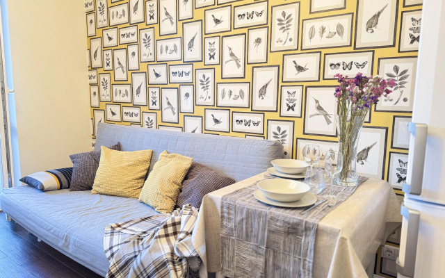 V Tsentre Lazurnaya Ptichka Flat