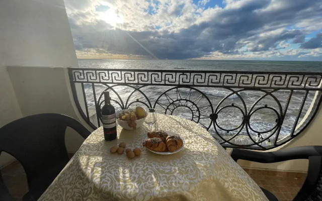 Квартира Уютная на первой береговой линии