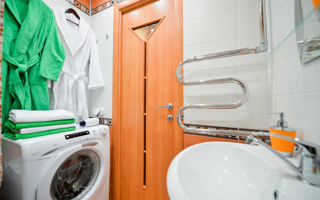 5 Zvezd Vozle Ledovoj Arenyi Traktor Apartments