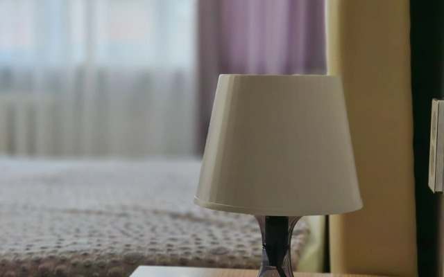 Квартира трехкомнатная в центре полностью оборудована для проживания