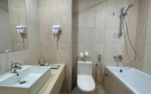 Gloria Deluxe Hotel